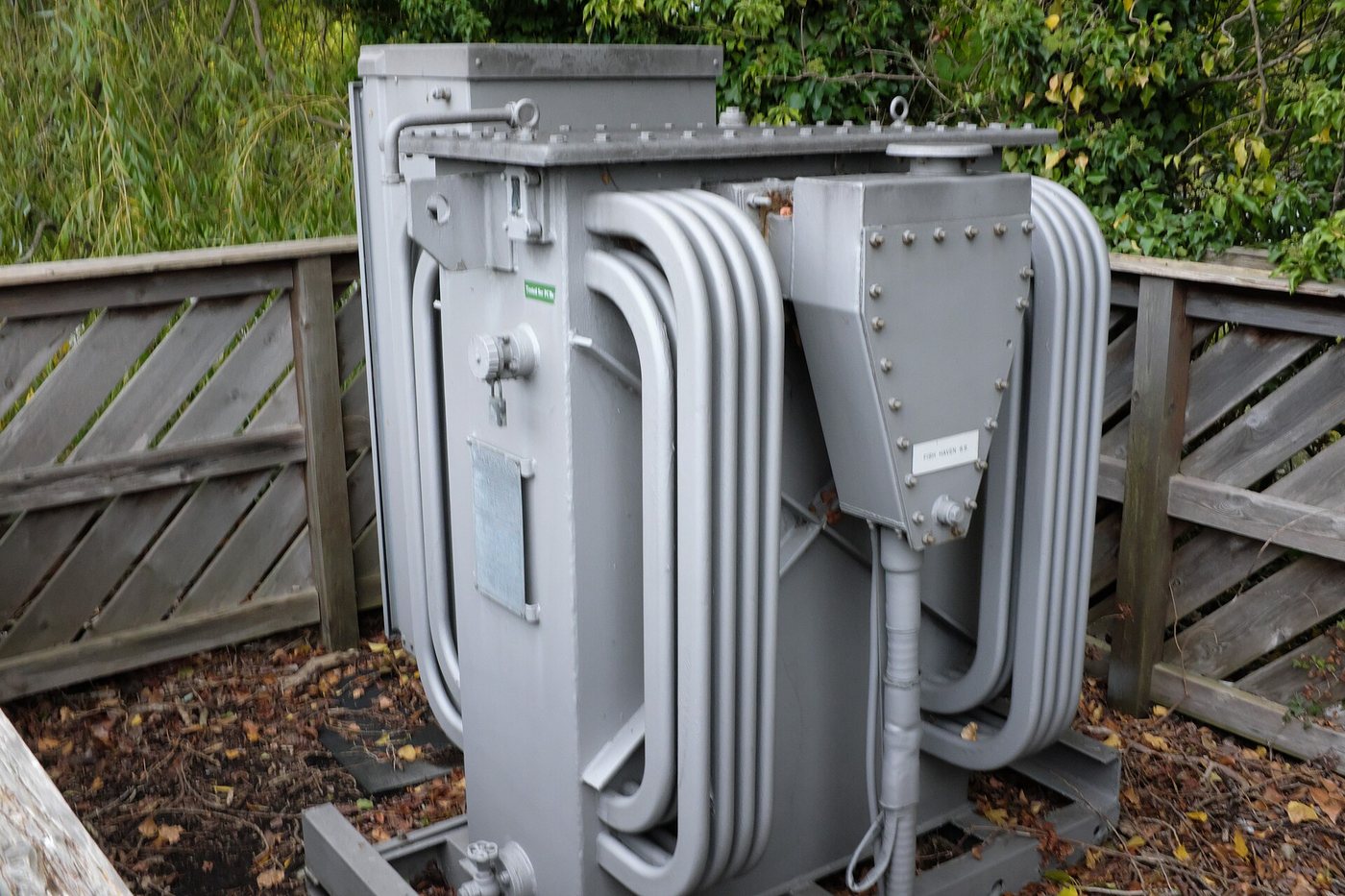 High-voltage substation transformer