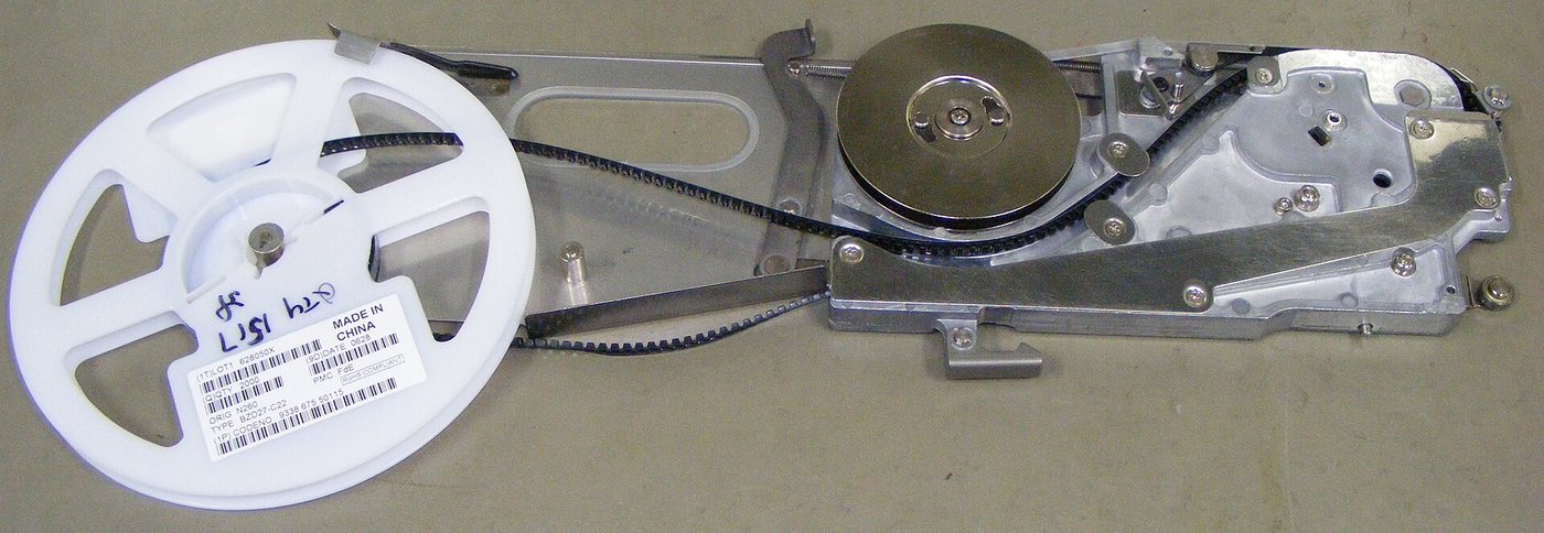 Surface mount component feeders